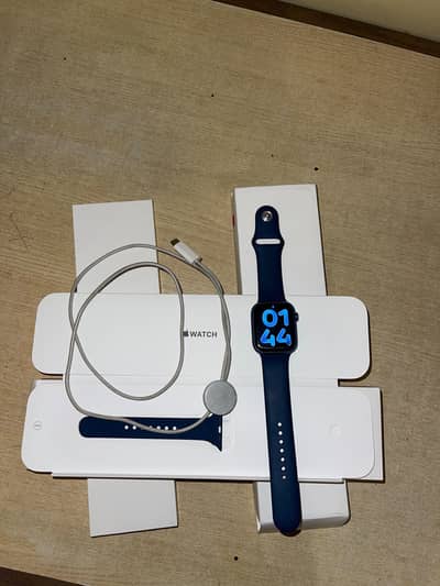 Apple watch series 7 (45mm)