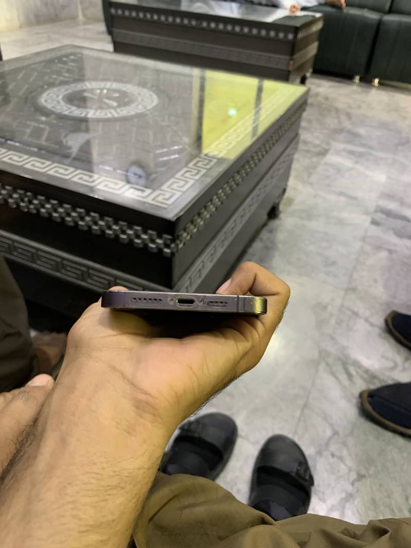 Apple iPhone 14 Pro Max 2