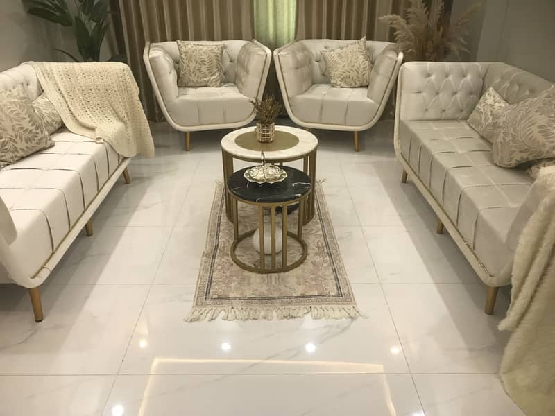 Desingrr sofa set 0