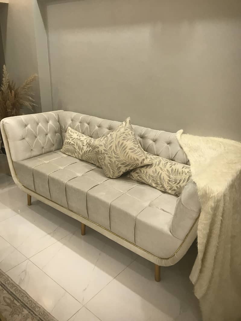 Desingrr sofa set 2