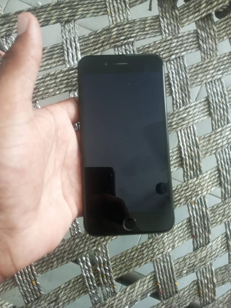 Apple iPhone 7 plus 2