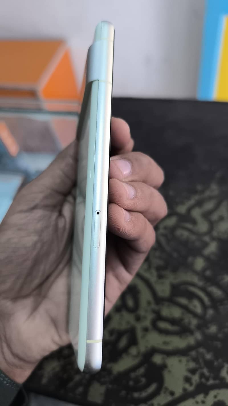 Google Pixel 7 5