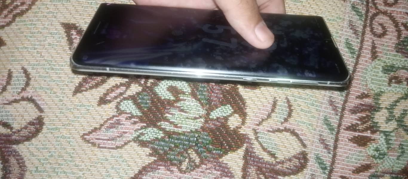 Sharp Aquos r6 2