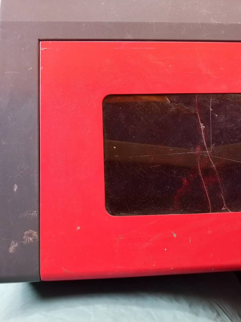 Acrilic laser cutting plotter machine 7