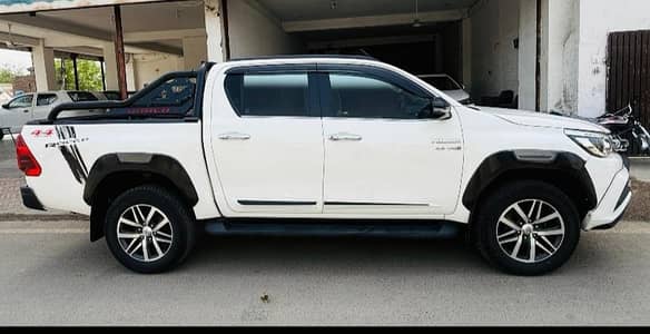 Toyota Hilux 2021