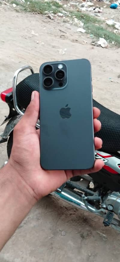 Apple iPhone 15 Pro Max