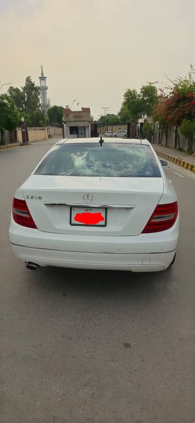 MERCEDES BENZ C200 AVANTGARDE 2013 | LOW MILEAGE | SHAHNAWAZ IMPORT |