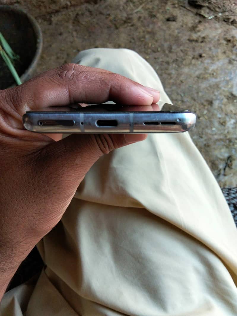 One Plus 9 Pro 4