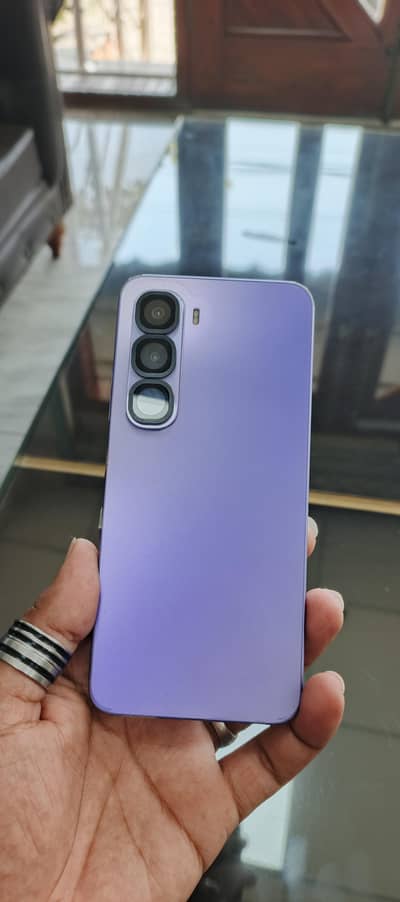 Infinix Hot 60 i