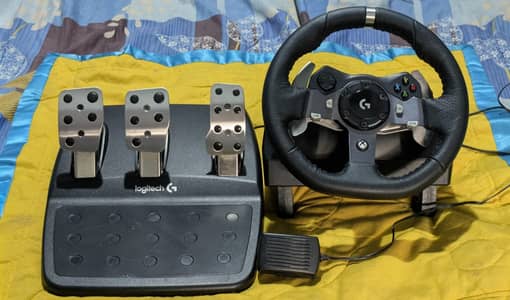 Logitech G920 Driving Force Racing Wheel + Pedals – Xbox/PC