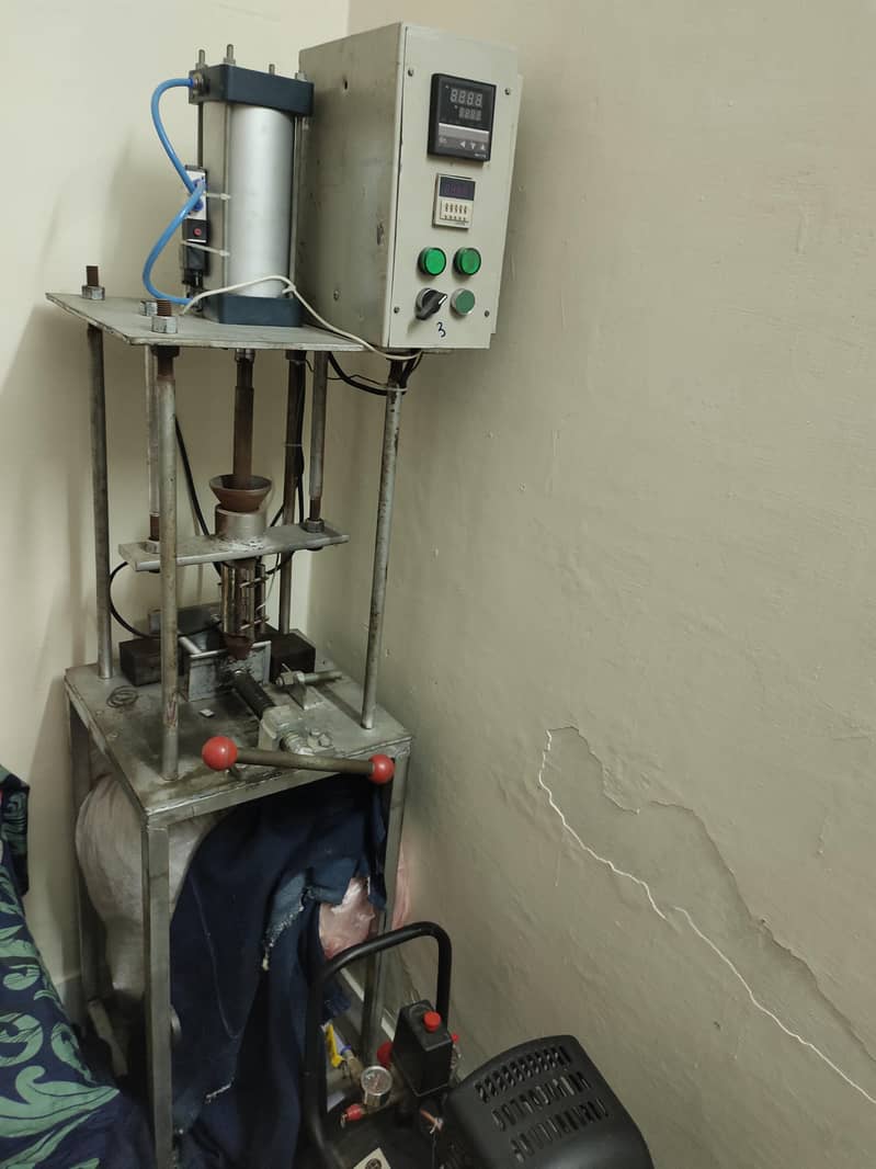 Data cable machine with compressor 1