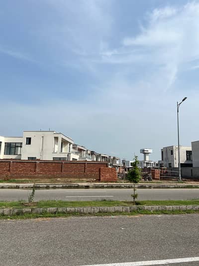 1 Kanal Corner Block-G DHA 9 Prism Plot For Sale