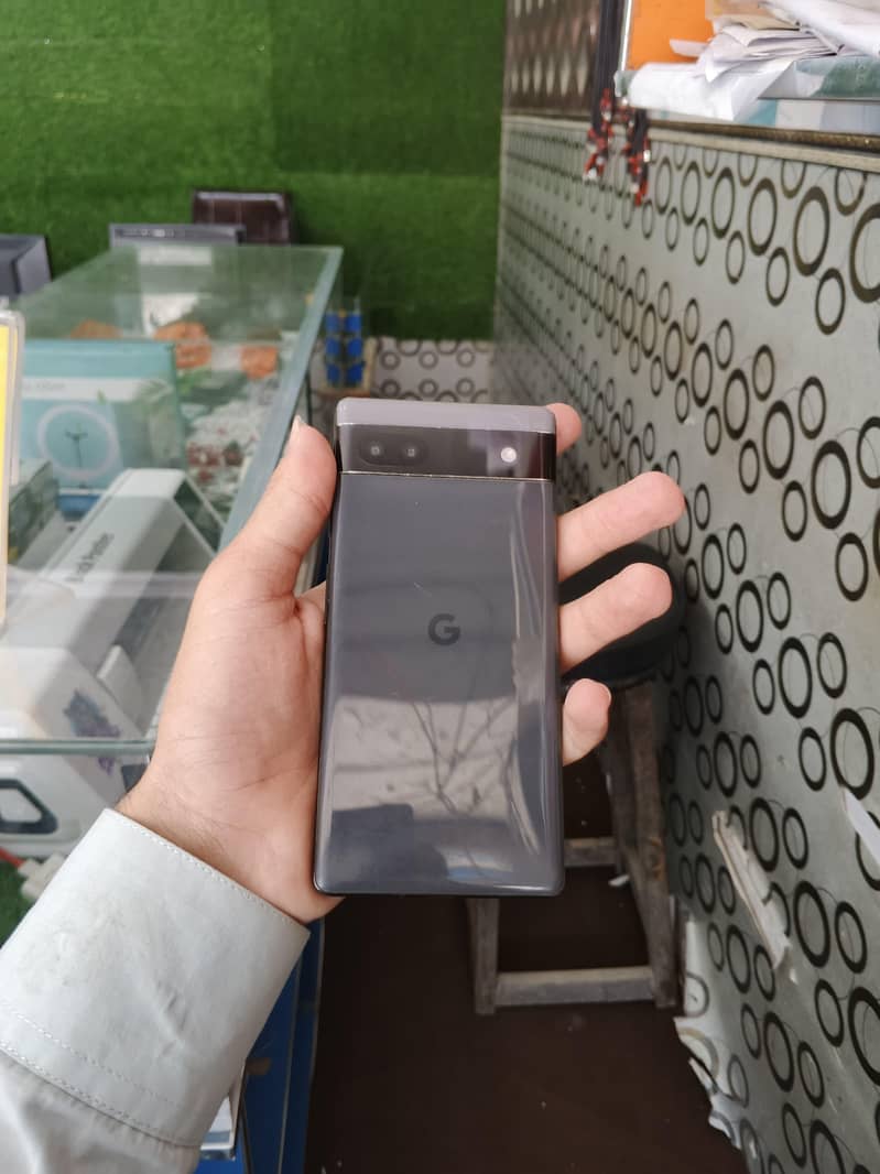 Google Pixel 6a 1