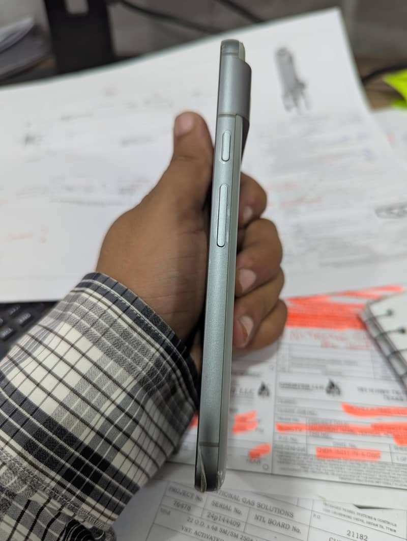 Google Pixel 8 3