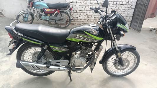 CG 125 Deluxe