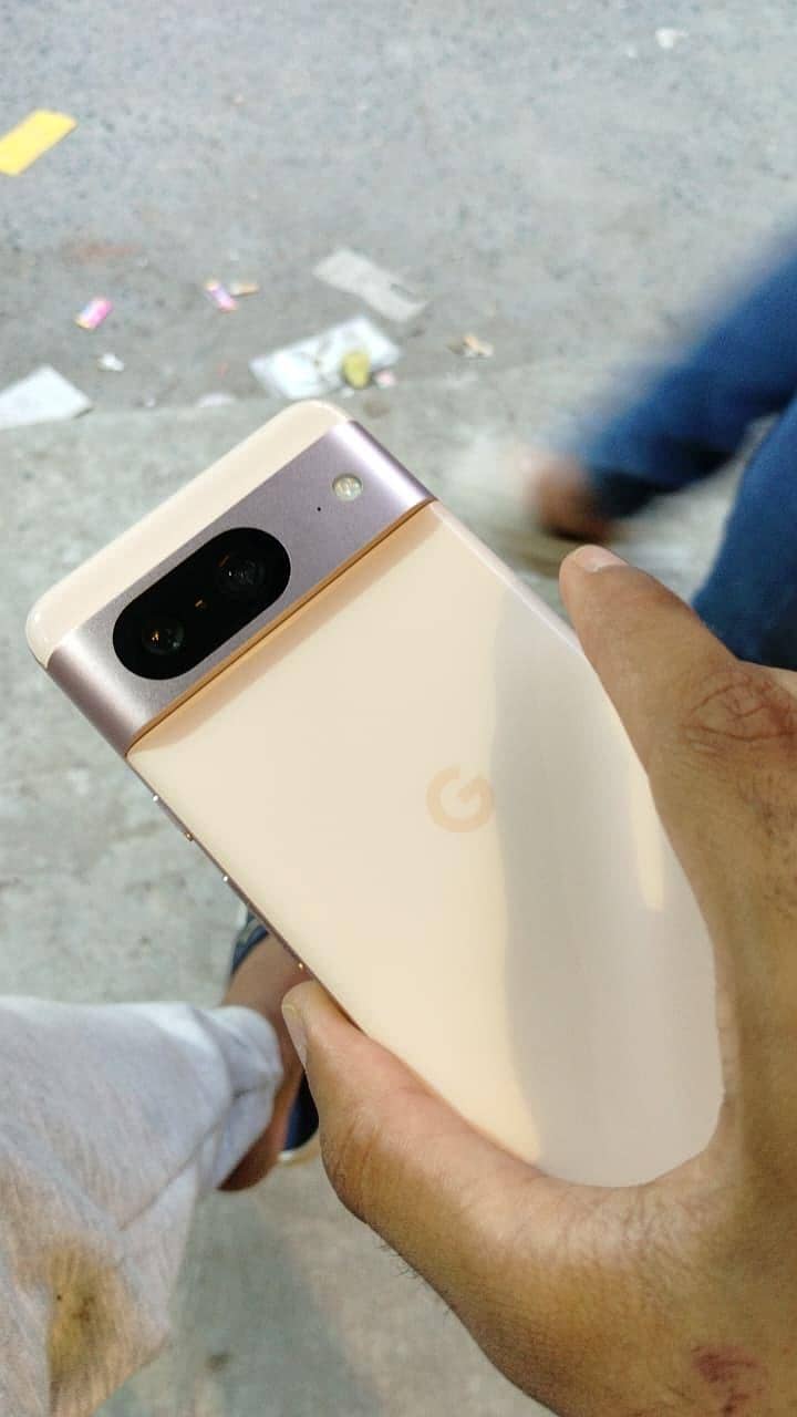 Google Pixel 8 2