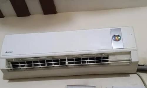 Gree 1.5 ton non inverter Totally genuine No repier luch condition