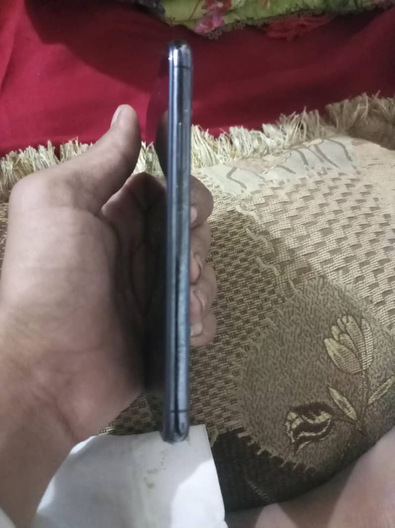 Apple iPhone X 2