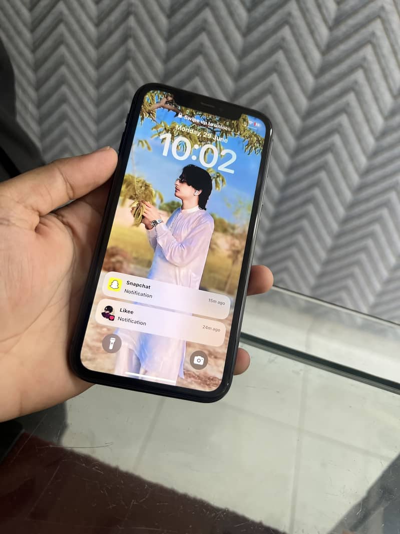 Apple iPhone 11 3