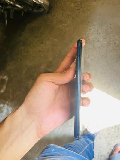 VIVO V20