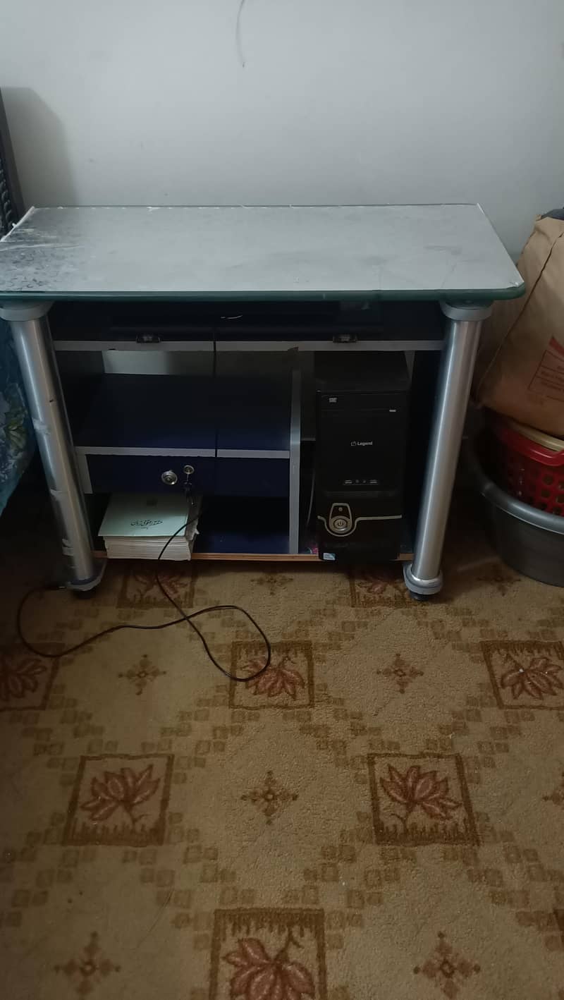 computer table 4