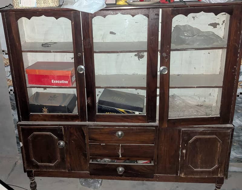 Bed, Dressing table and Showcase 4