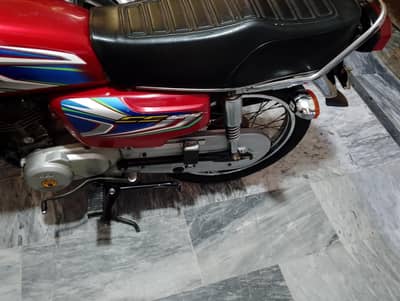 Honda 125 lush bik