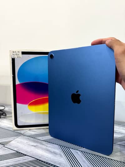 Apple iPad (A16, 2025) 10/10 Condition