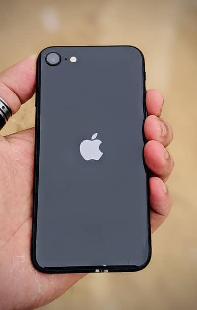 Apple iPhone SE