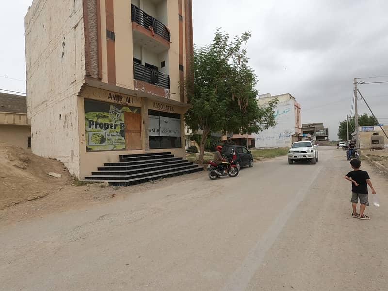 Gulshan-E-Usman Phase 2 Block B Plot 4