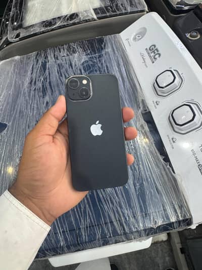 Apple iPhone 13