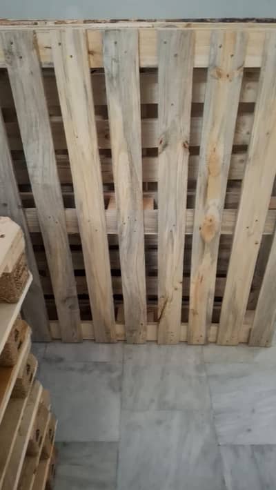 Raw wooden it’s a pallets