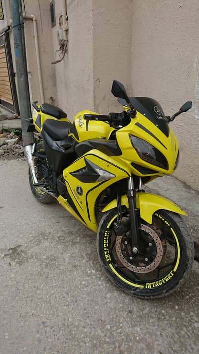 Yamaha R1 Replica