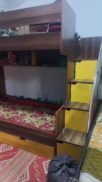 Double bed in clean surface condition 2