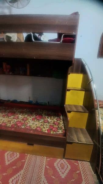 Double bed in clean surface condition 7
