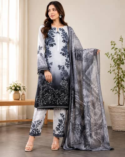 3 Piece Suit For Women With Free Delivery All Over Pakistan