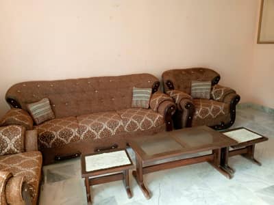 New Repair Sofa Set Good Condition
