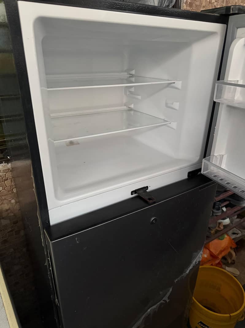 medium refrigerator 2