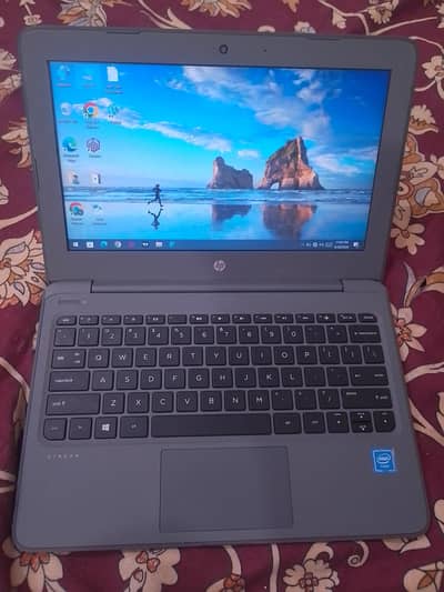 HP laptop 4Gb Ram CPU N3350 1.10Ghz Battery excellent 