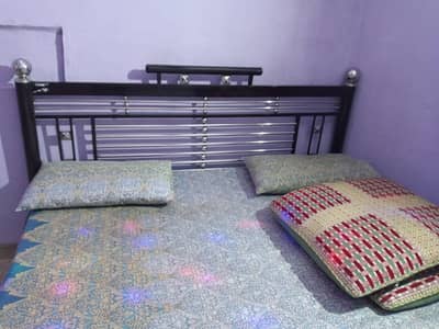 BRAND NEW KUNG IRON BED WITH MATTRESS
