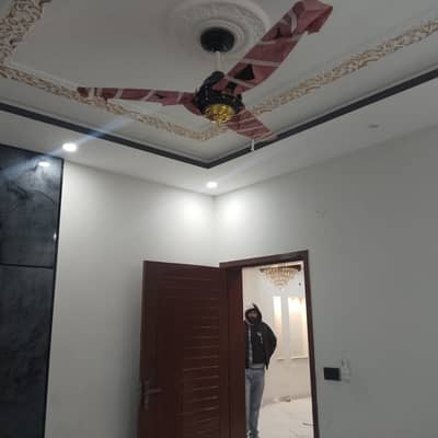 4 MARLA 3rd FLOOR FLAT FOR RENT
