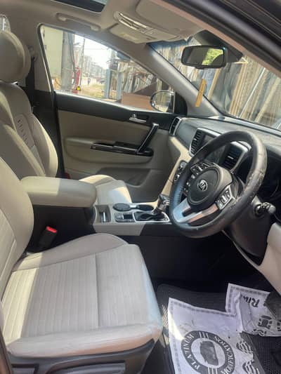 KIA Sportage FWD  2021