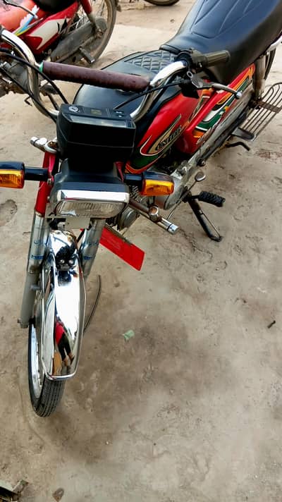 United CD 70 Bike For Sale