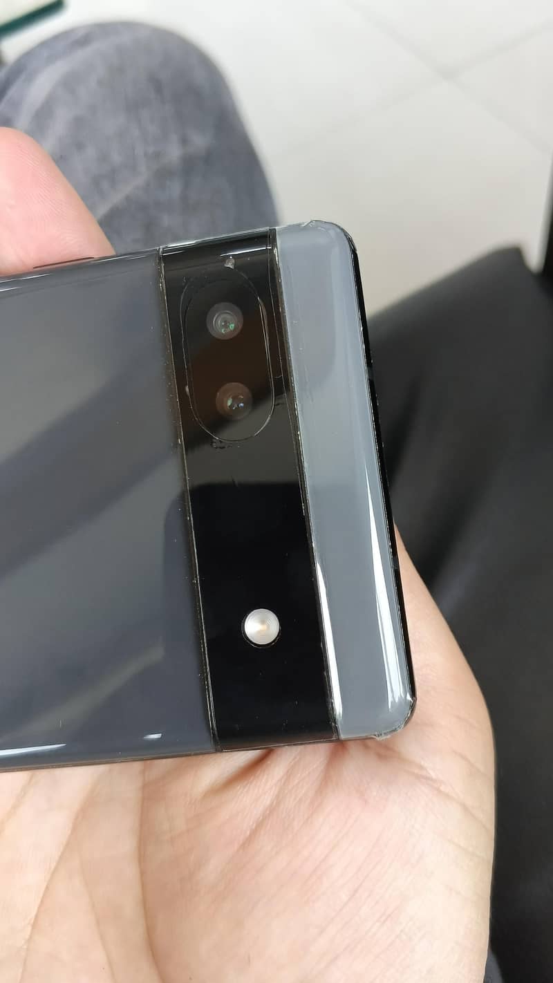 Google Pixel 6A 1