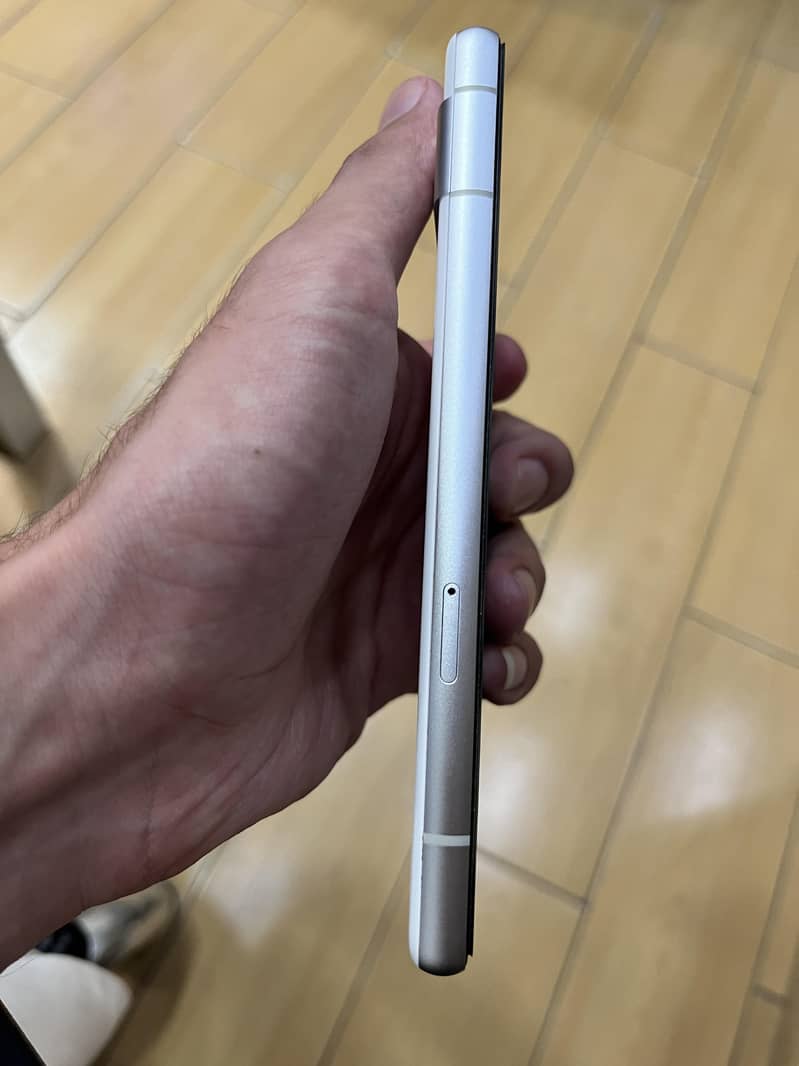 Google Pixel 7a 2
