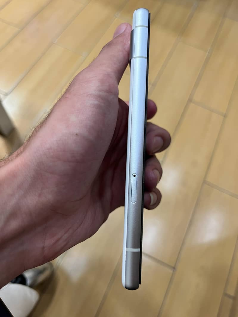 Google Pixel 7a 13