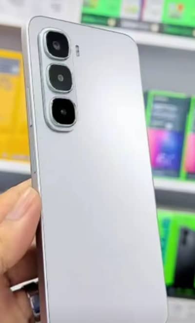Infinix Hot 60i 6+6+128