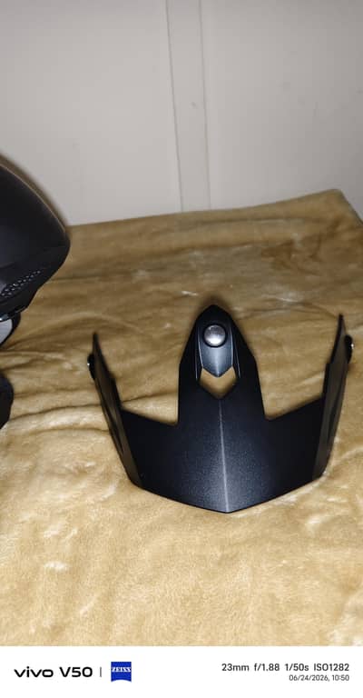 medium size Dubai import helmet