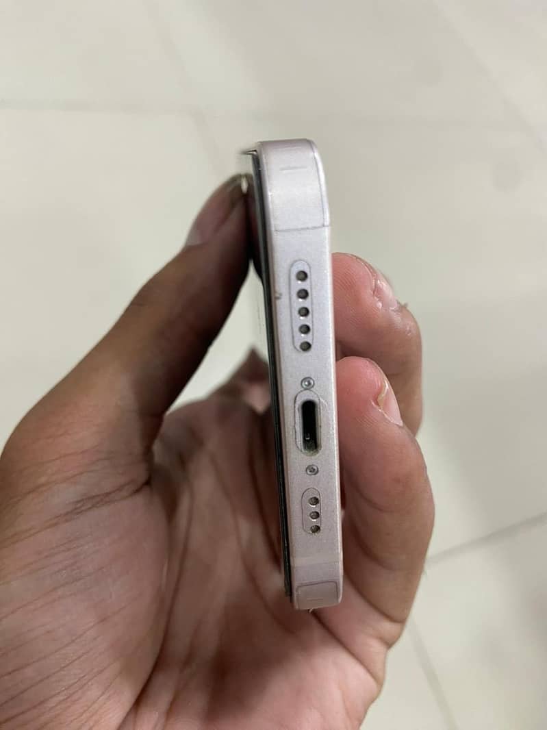 Apple iPhone 13 3