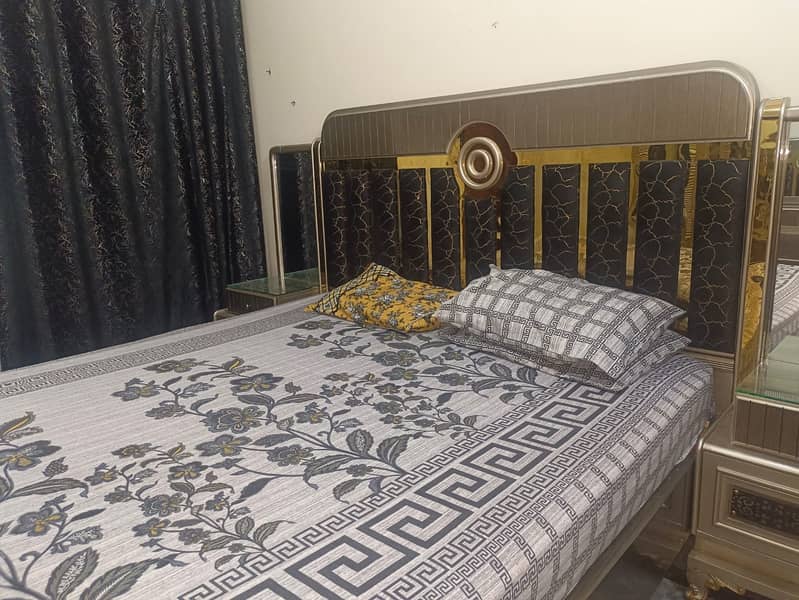 Double bed / bed set 0